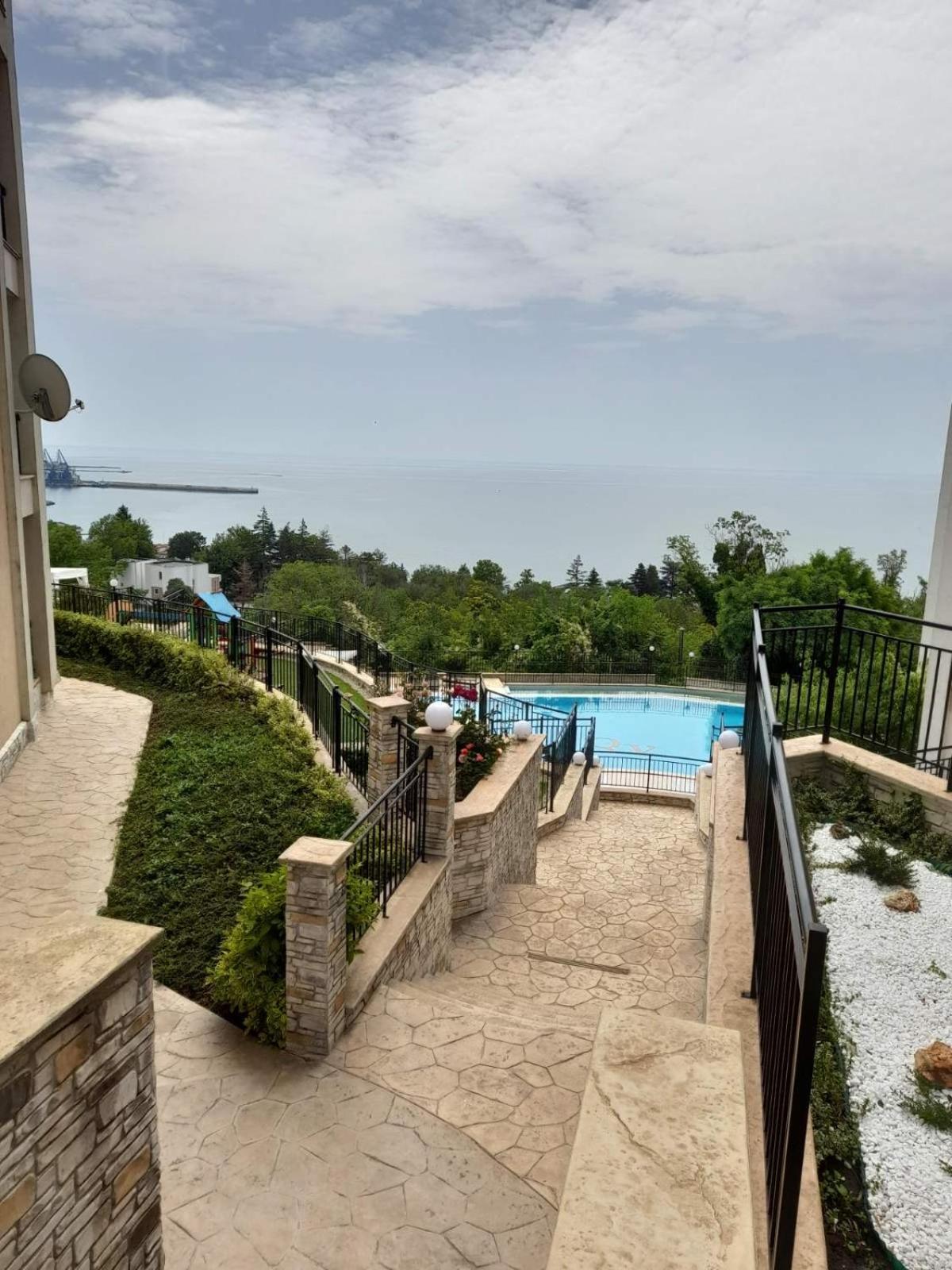Queen'S Garden Balchik Apartment Exterior photo